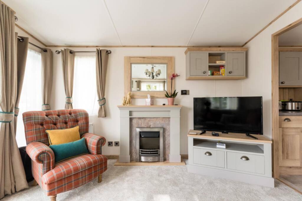 The Warren Vila South Cerney Exterior foto