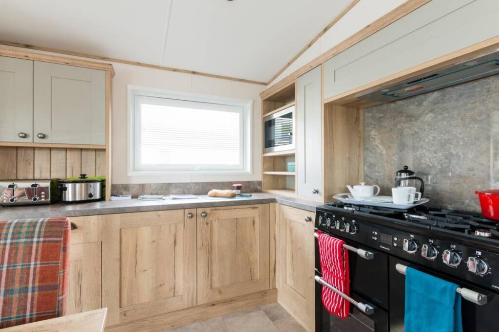The Warren Vila South Cerney Exterior foto